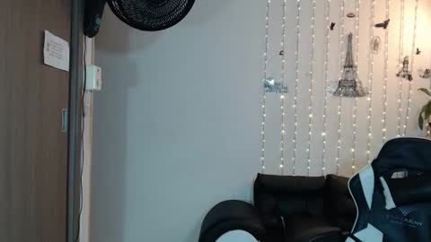 Perla online show from February 21, 1:00 pm