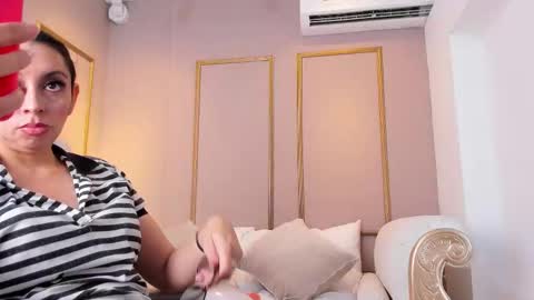 PerlaPreciosa online show from January 9, 4:28 am