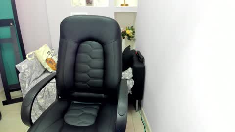 horror flying on the wings of the night.... online show from March 13, 3:57 pm