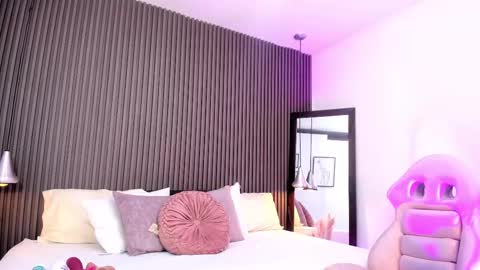 Lizza online show from September 17, 11:41 am