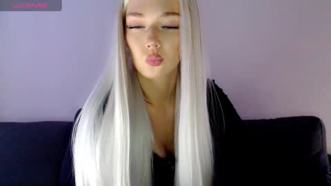 Isabella online show from January 2, 12:24 pm