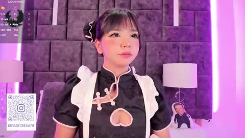 Im Rosse but u can call me Rossie or Rosita . online show from March 6, 10:47 pm