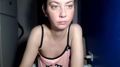 petite_danielle online show from July 16, 8:46 pm