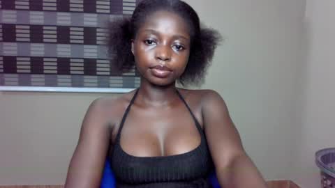 petitexxebony online show from June 19, 7:39 pm