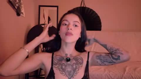 phoenixx_x online show from June 18, 9:19 pm