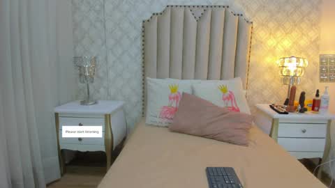    online show from April 9, 11:37 am