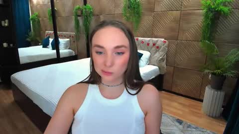 Emelie online show from March 26, 4:42 pm