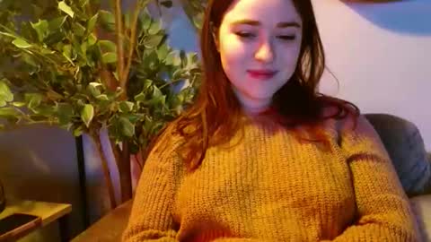 PilloGoddess online show from December 3, 7:11 am