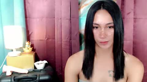 lucyLove online show from March 7, 3:35 am