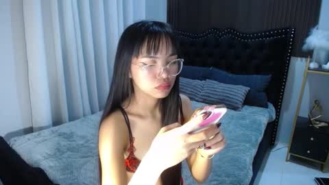 dee online show from February 28, 7:37 am