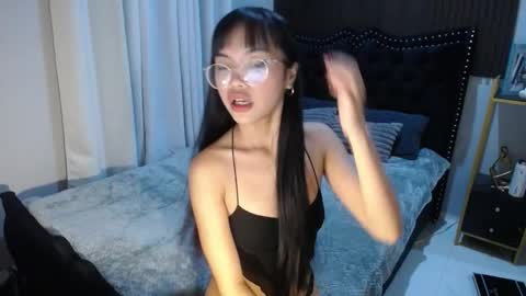 dee online show from February 24, 6:04 pm