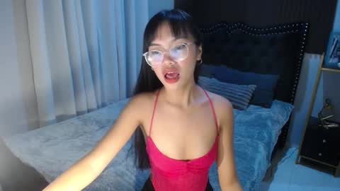 dee online show from February 23, 5:01 pm