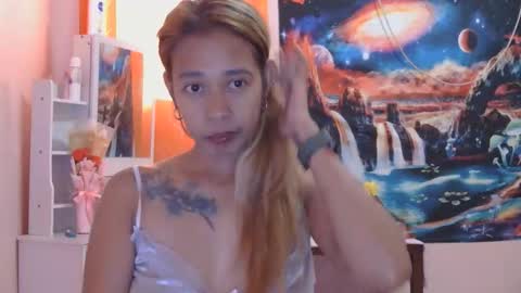 pinaymorena_renelda online show from April 3, 6:55 am