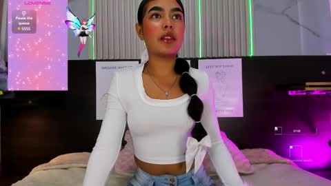 pink_as online show from September 19, 1:21 pm