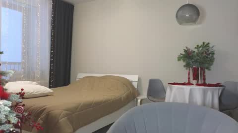   online show from December 23, 3:21 am