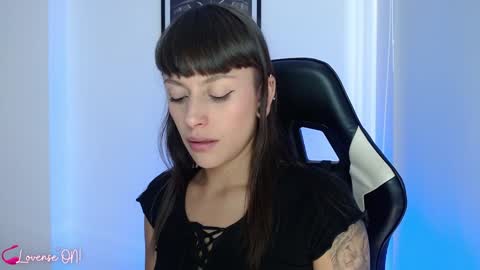 Emily online show from December 5, 8:44 pm