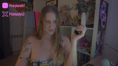 pinkladyx2 online show from February 7, 3:10 am