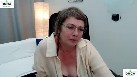 Bella online show from November 3, 7:45 am