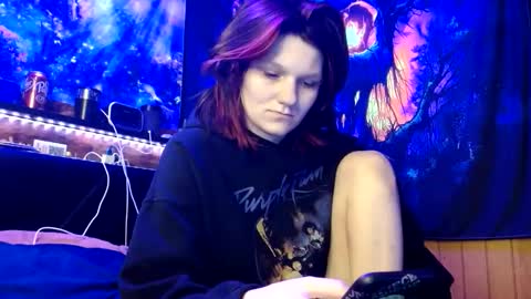 Pixie dust online show from December 2, 1:40 am