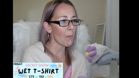 Lynn online show from January 17, 12:10 pm