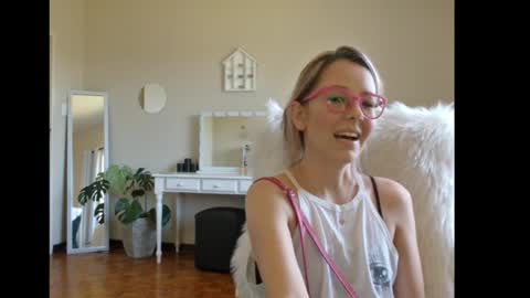 Lynn online show from January 30, 11:33 am