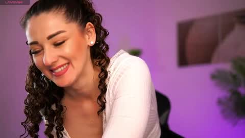 playful_issa online show from April 10, 6:30 am