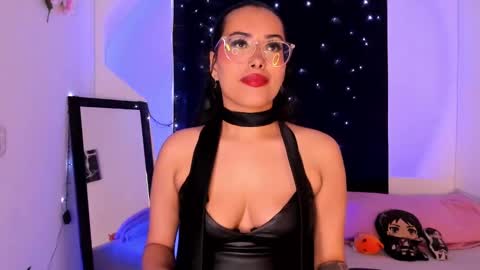 Willow                      Hours 12pm to 630pm Colombian time FRIDAY AND SUNDAY FREE DAYS online show from February 17, 5:55 pm