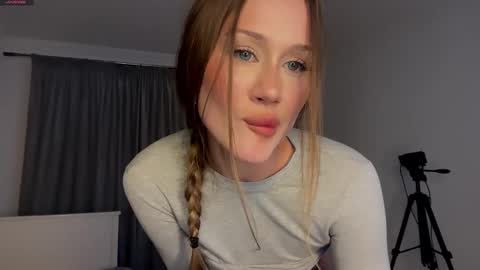 Angelic online show from February 19, 7:46 pm