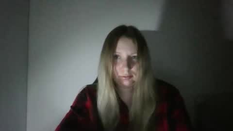 poliholly online show from February 27, 8:41 pm