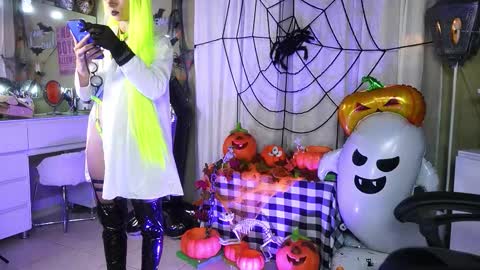  - Help me Reach 100 thumbs up  online show from October 29, 1:10 am