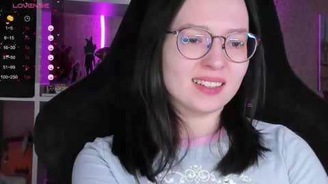 Robyn online show from March 15, 5:04 pm