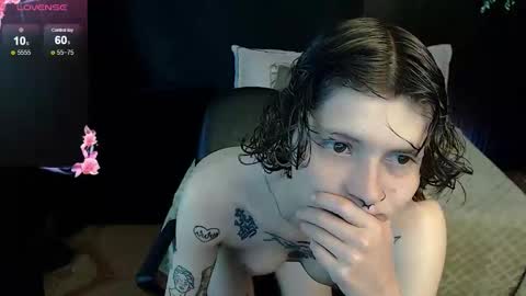 pretty_cristal22 online show from February 1, 1:21 pm