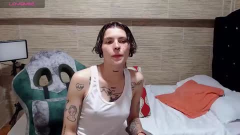 pretty_cristal22 online show from February 2, 10:39 pm