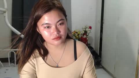 Its me NicoLe online show from April 9, 1:49 pm