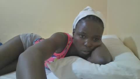 pretty_petite_ebony online show from March 6, 2:41 am