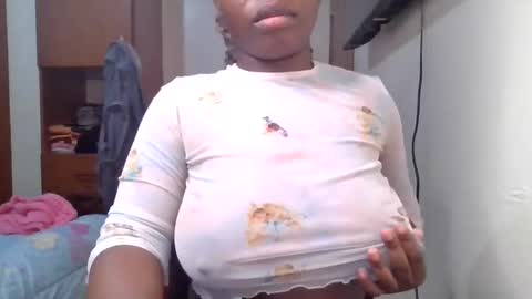 pretty_shila online show from March 15, 8:22 pm