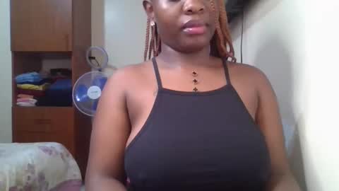 pretty_shila online show from April 17, 7:49 pm