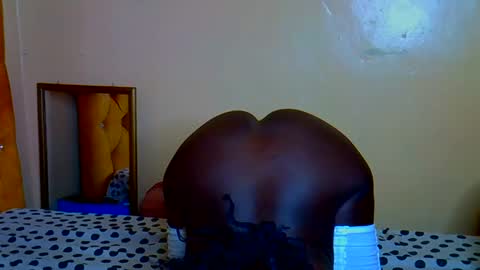 prettycandy0 online show from March 21, 1:32 am