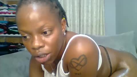 PrettyEla online show from September 30, 11:20 pm