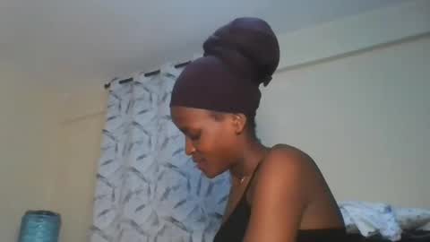 prettypussy_24 online show from May 30, 9:22 pm