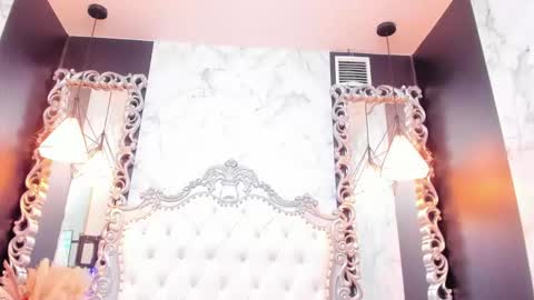   online show from November 5, 10:31 am