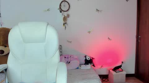 princessluna_14 online show from September 27, 9:22 pm