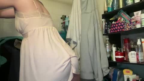 princessoftenis44 online show from February 20, 6:35 pm