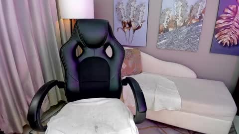 Priya Rose online show from February 1, 6:19 pm