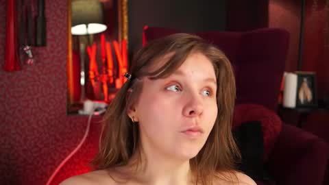 constant schedule Wednesday  Friday  Saturday  Sunday  The Rosemarie online show from March 12, 7:00 am