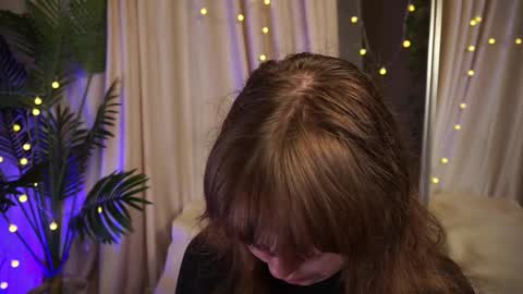 constant schedule Wednesday  Friday  Saturday  Sunday  The Rosemarie online show from October 18, 5:43 am