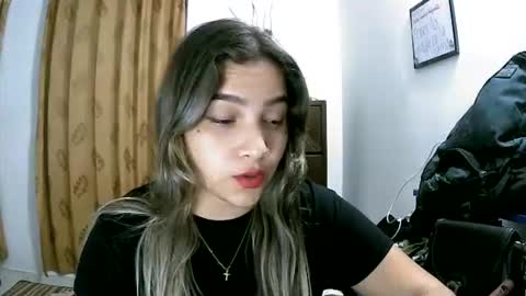 Lizzy online show from June 25, 8:18 am