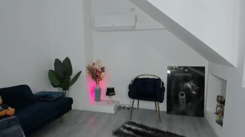 Andreea online show from February 5, 7:06 pm