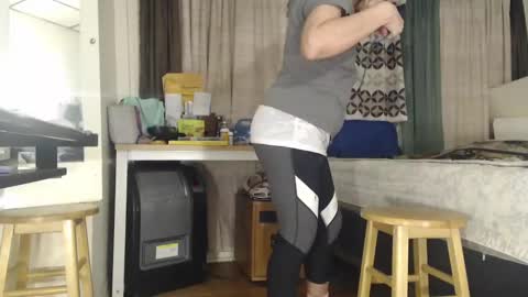 putiputi4u online show from January 15, 3:33 am