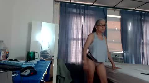 putiputi4u online show from August 3, 11:21 pm